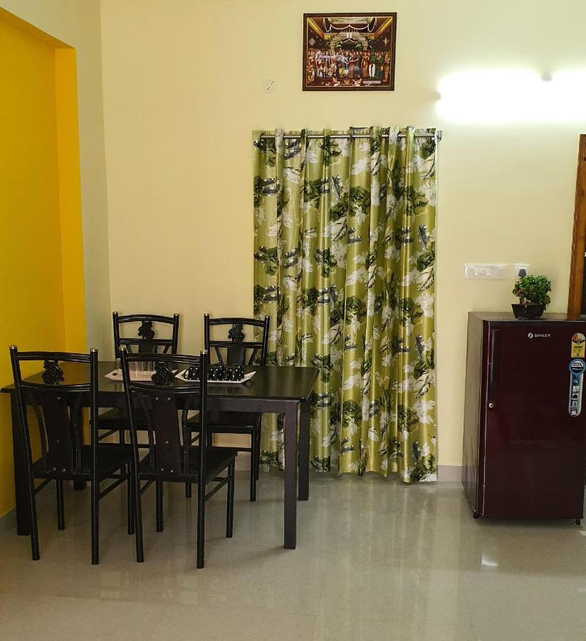 Tirupati Homestay - 2Bhk Ac Family Apartments Near Alipiri And Kapilatheertham - Walk To A2B Veg Restaurant - Wifi - Android Tv - Easy Access To Tirumala 外观 照片