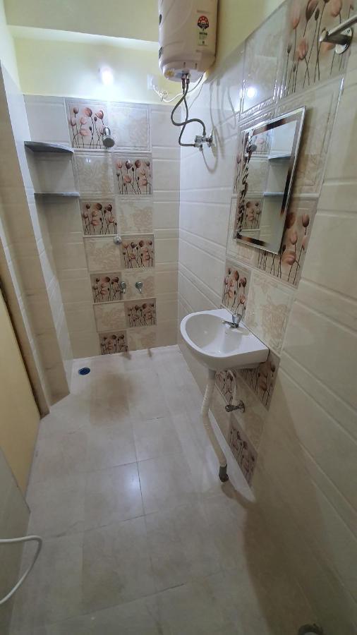 Tirupati Homestay - 2Bhk Ac Family Apartments Near Alipiri And Kapilatheertham - Walk To A2B Veg Restaurant - Wifi - Android Tv - Easy Access To Tirumala 外观 照片