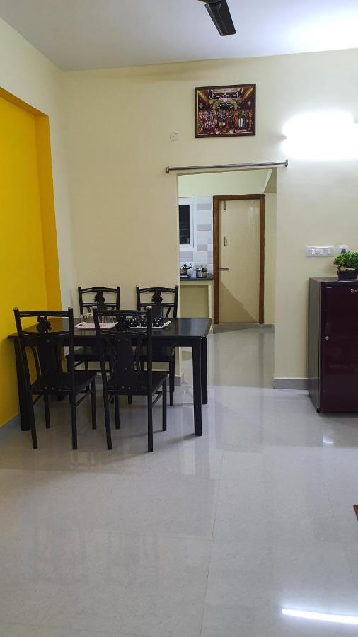 Tirupati Homestay - 2Bhk Ac Family Apartments Near Alipiri And Kapilatheertham - Walk To A2B Veg Restaurant - Wifi - Android Tv - Easy Access To Tirumala 外观 照片