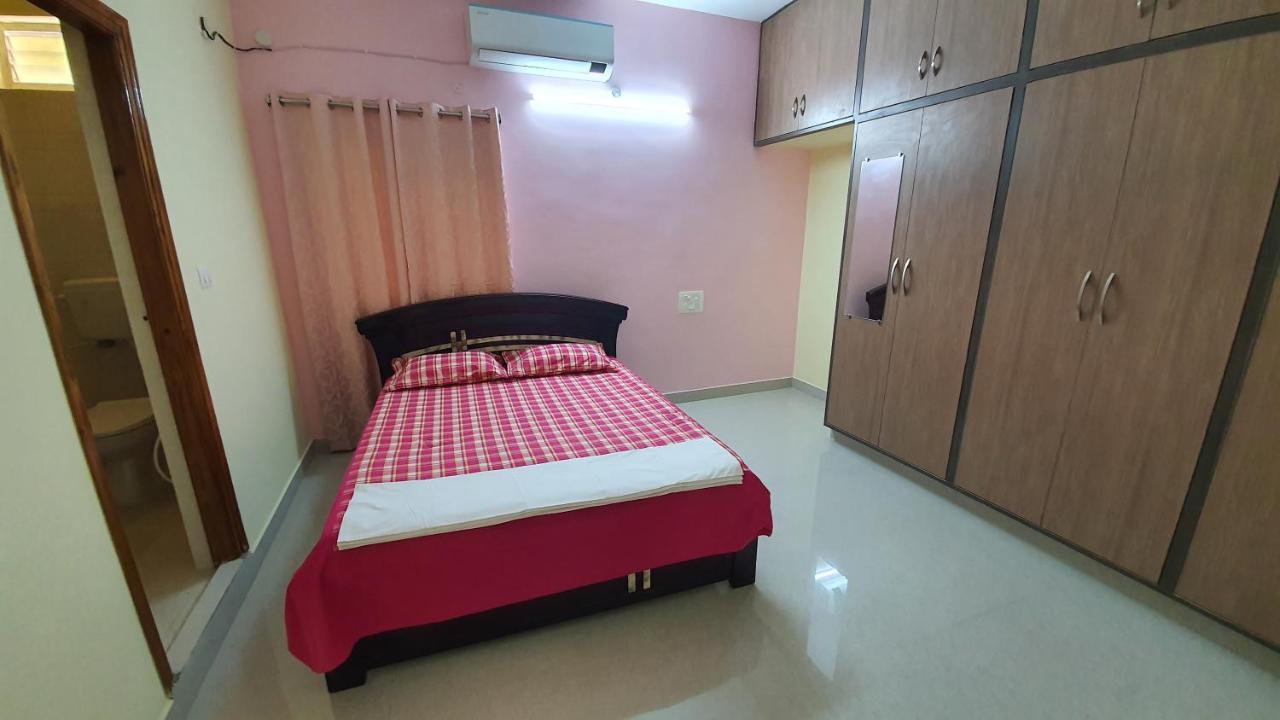 Tirupati Homestay - 2Bhk Ac Family Apartments Near Alipiri And Kapilatheertham - Walk To A2B Veg Restaurant - Wifi - Android Tv - Easy Access To Tirumala 外观 照片